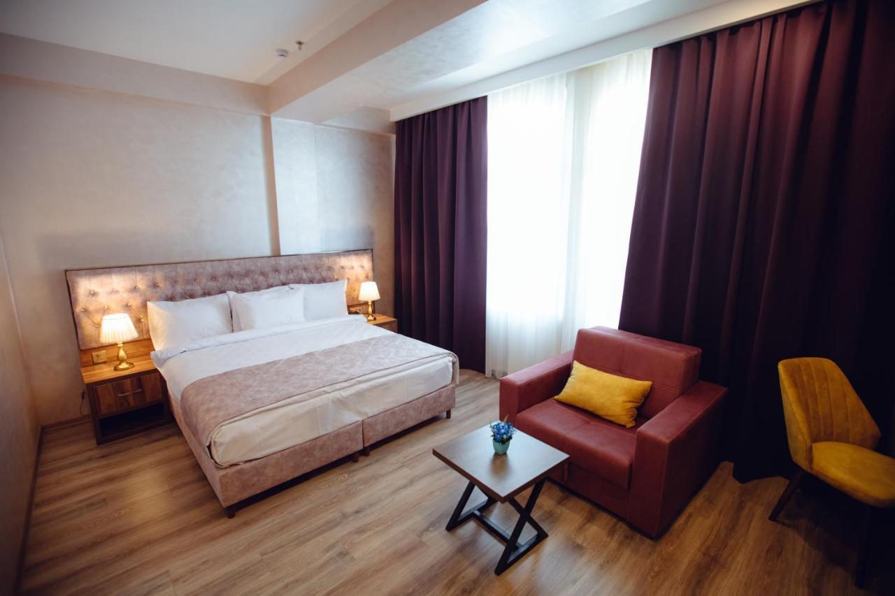 La Corne Hotel באקו מראה חיצוני תמונה