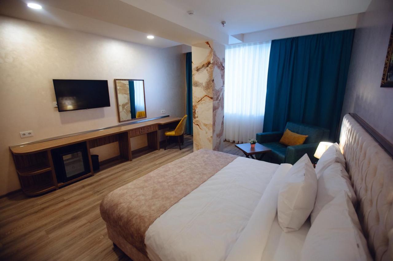 La Corne Hotel באקו מראה חיצוני תמונה