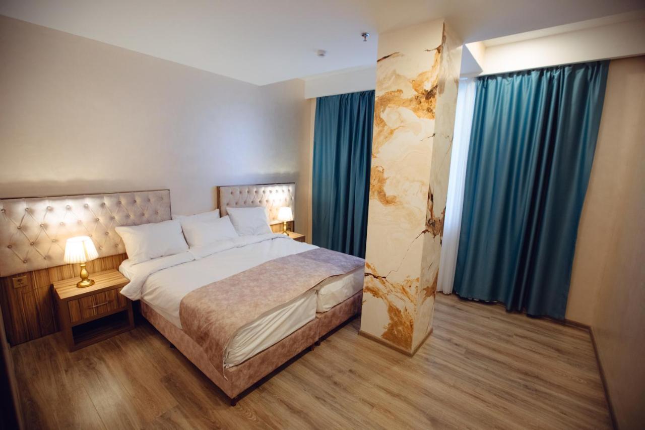 La Corne Hotel באקו מראה חיצוני תמונה
