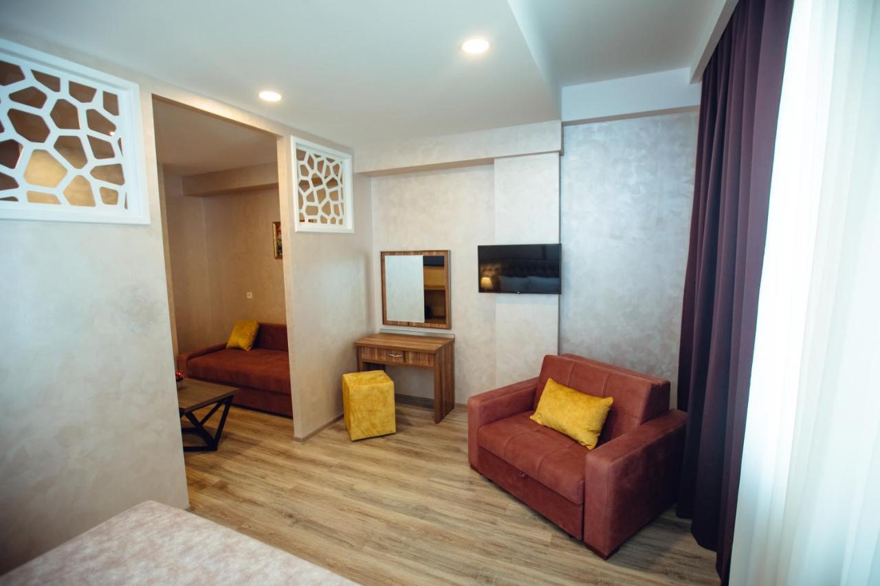 La Corne Hotel באקו מראה חיצוני תמונה