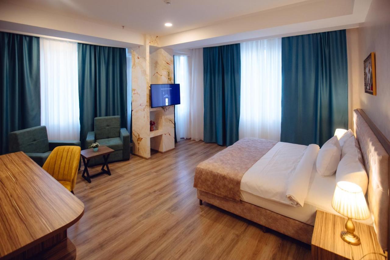 La Corne Hotel באקו מראה חיצוני תמונה