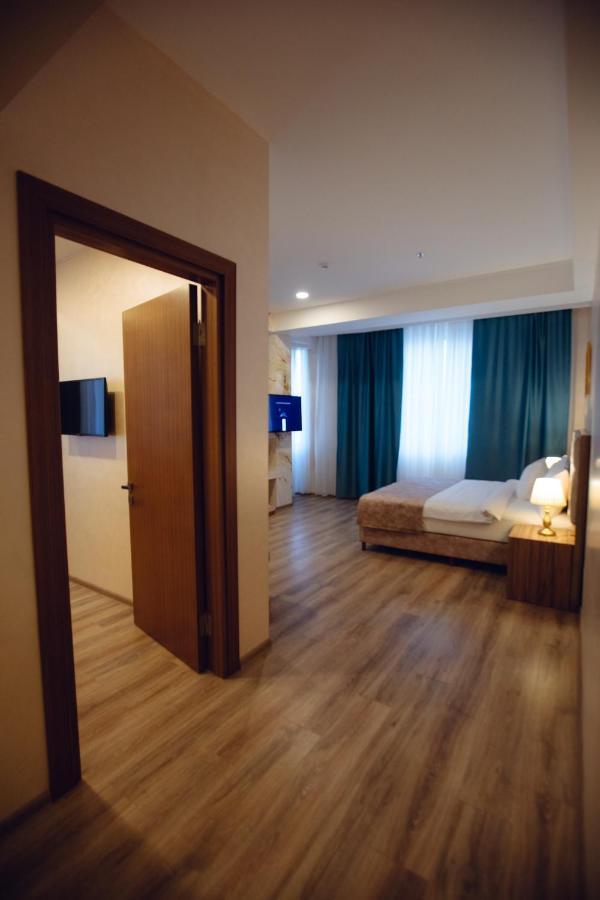 La Corne Hotel באקו מראה חיצוני תמונה