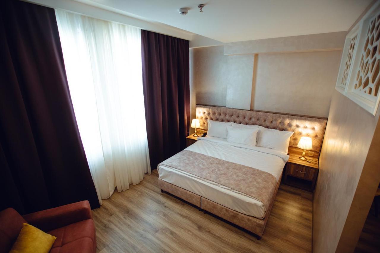 La Corne Hotel באקו מראה חיצוני תמונה