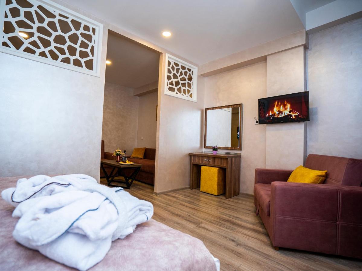 La Corne Hotel באקו מראה חיצוני תמונה