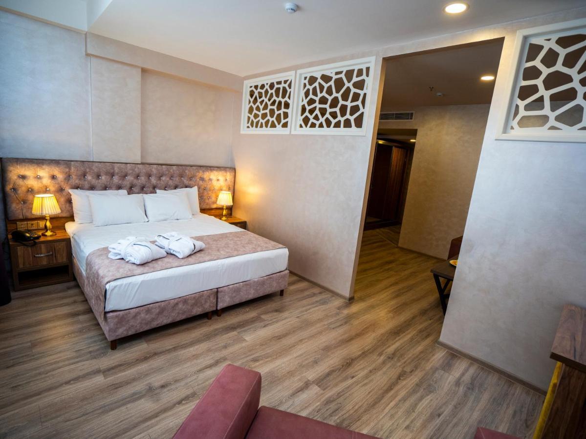 La Corne Hotel באקו מראה חיצוני תמונה